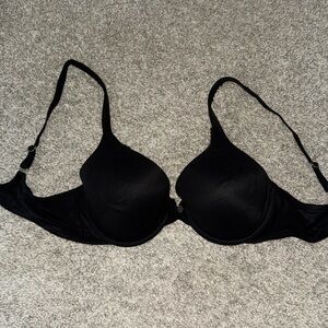 Victoria’s Secret body by Victoria lined perfect coverage